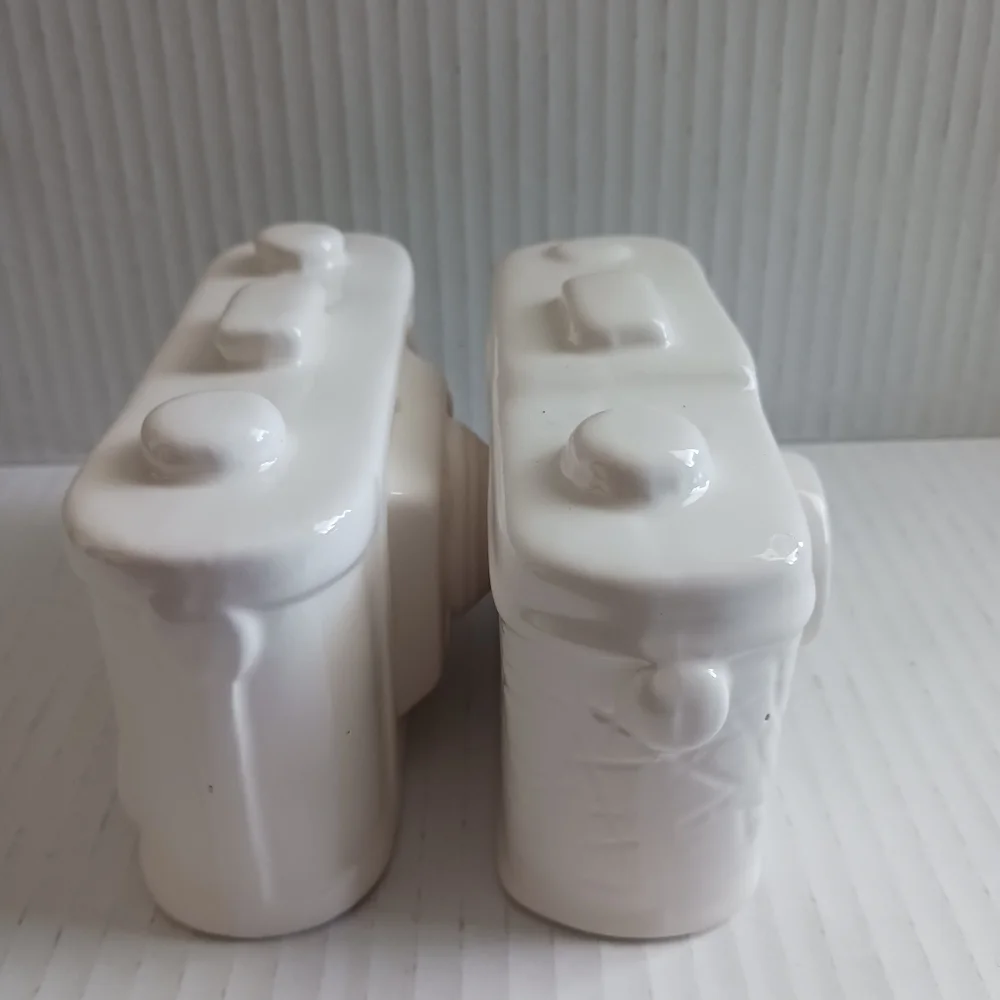 Ceramic Camera Decor - Picture 4 of 10